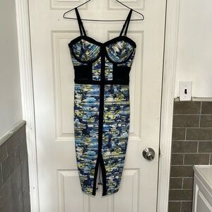 Women’s size medium body on dress with small front slit knee length sleeveless